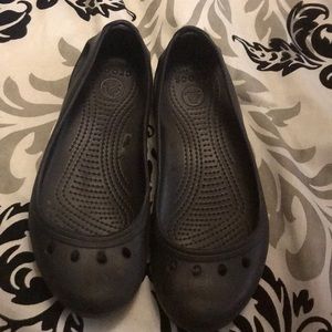 Black crocs